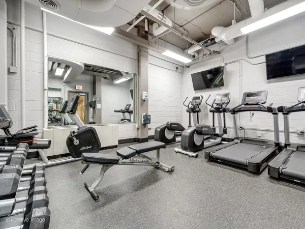 $2,650 | 1850 North Clark Street, Unit 2005, Chicago, IL 60614