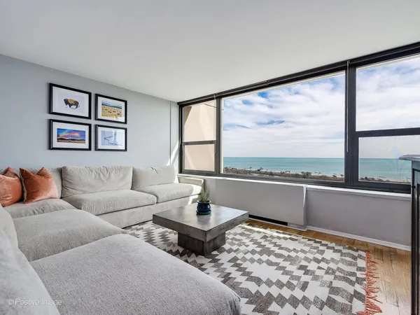 $2,650 | 1850 North Clark Street, Unit 2005, Chicago, IL 60614