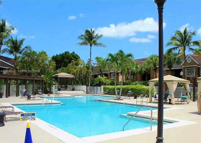 $2,400 | 15610 Southwest 105th Lane, Unit 614, Miami, FL 33196