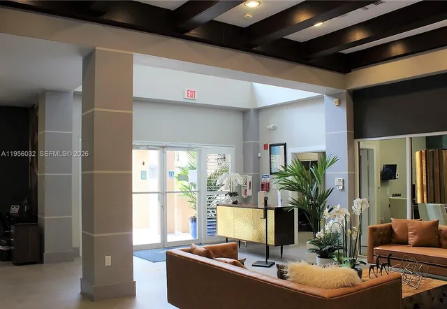 $2,400 | 15610 Southwest 105th Lane, Unit 614, Miami, FL 33196