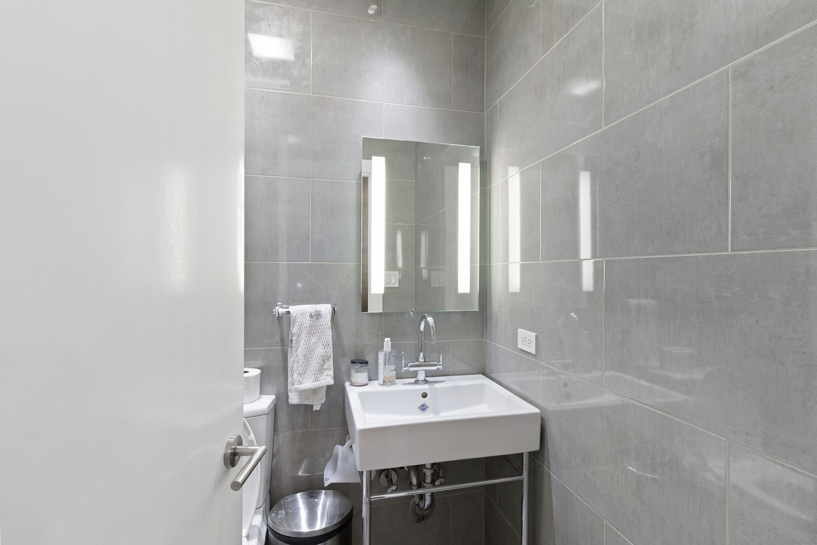 13 North Ada Street Chicago, IL 60607 - Photo 9 of 21 Gallery Image 9