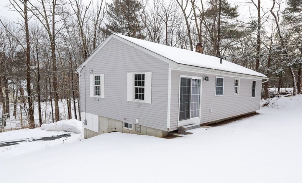 10 Polly Road Wales, MA 01081 - Photo 1 of 26