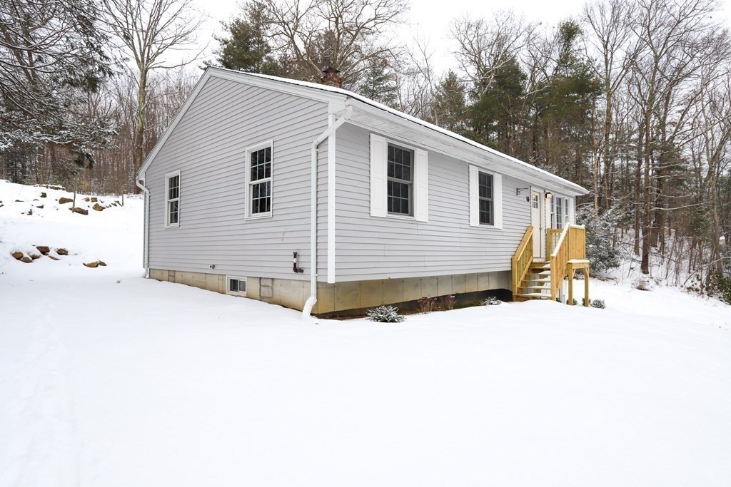 10 Polly Road Wales, MA 01081 - Photo 2 of 26