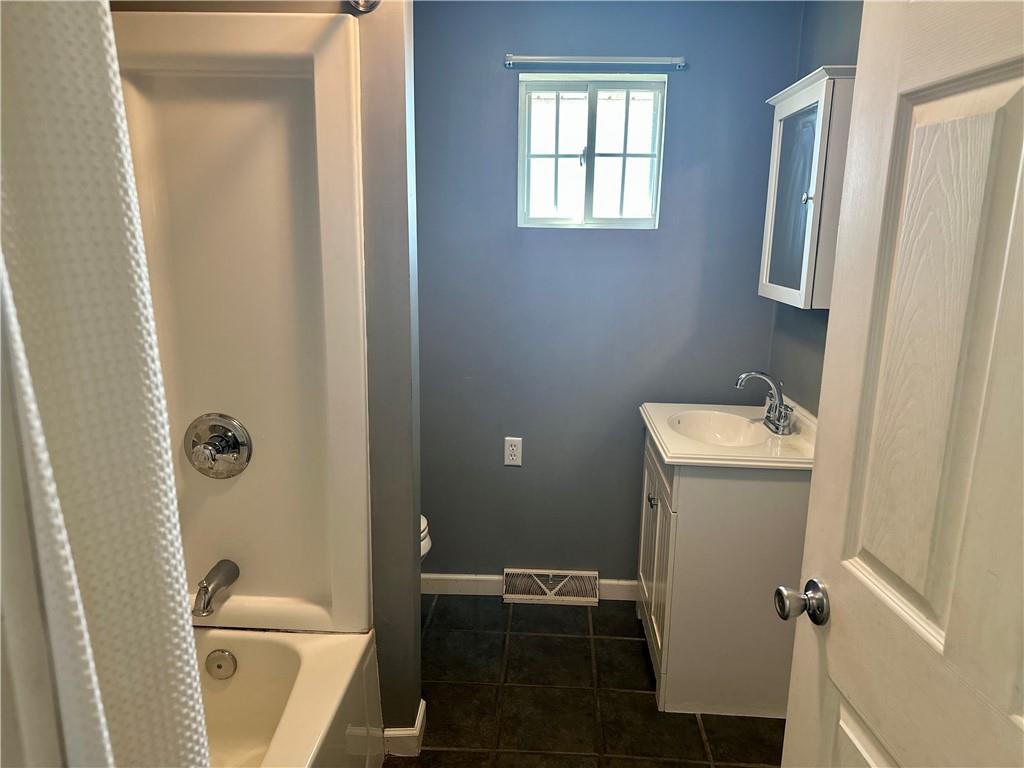 650 Monaca Road Aliquippa, PA 15001 - Photo 15 of 24 Gallery Image 15