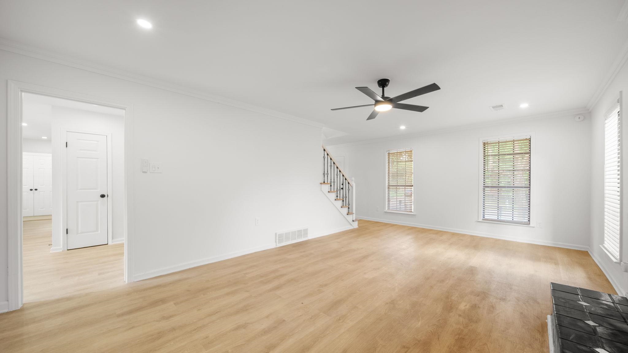 4351 Spring Oak Cove Memphis, TN 38125 - Photo 10 of 40 an empty room with fan and windows