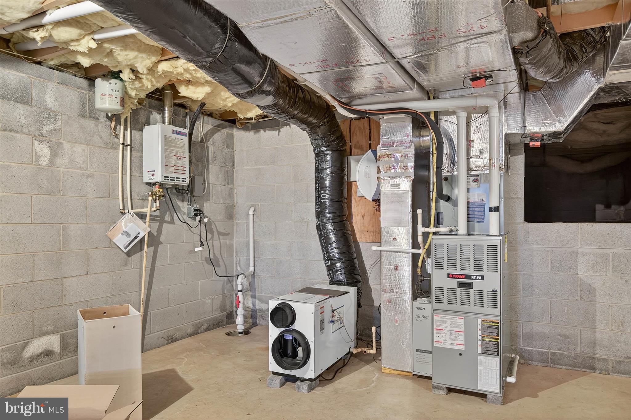 213 East 6th Street Lititz, PA 17543 - Photo 35 of 46 a utility room with dryer and washer