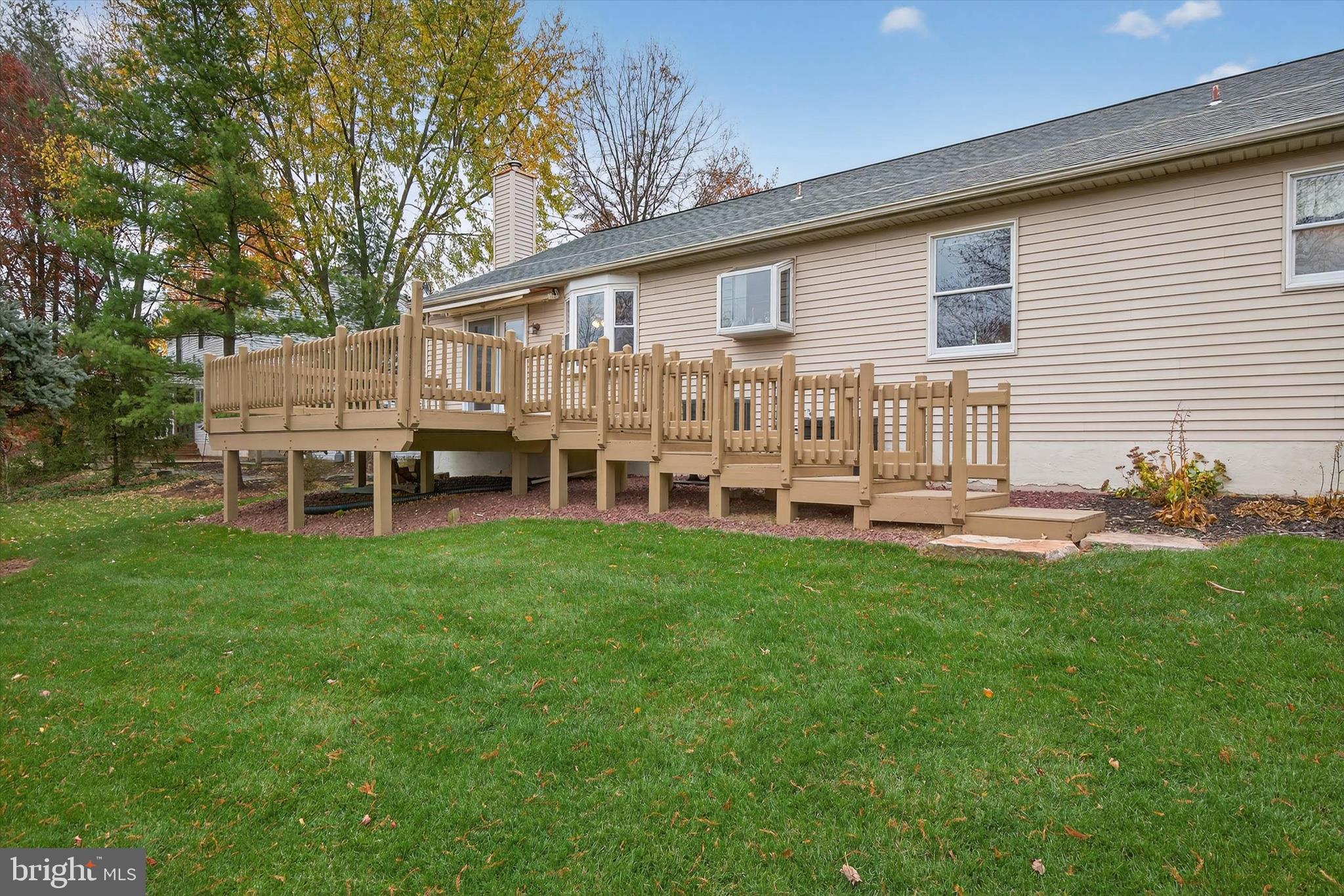 213 East 6th Street Lititz, PA 17543 - Photo 40 of 46 a backyard of a house with table and chairs