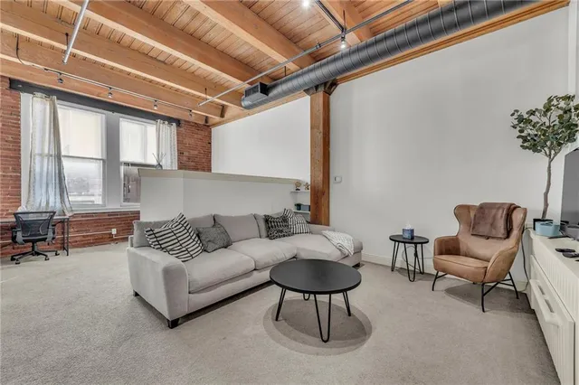 $162,500 | 700 Broadway Boulevard, Unit 310, Kansas City, MO 64105