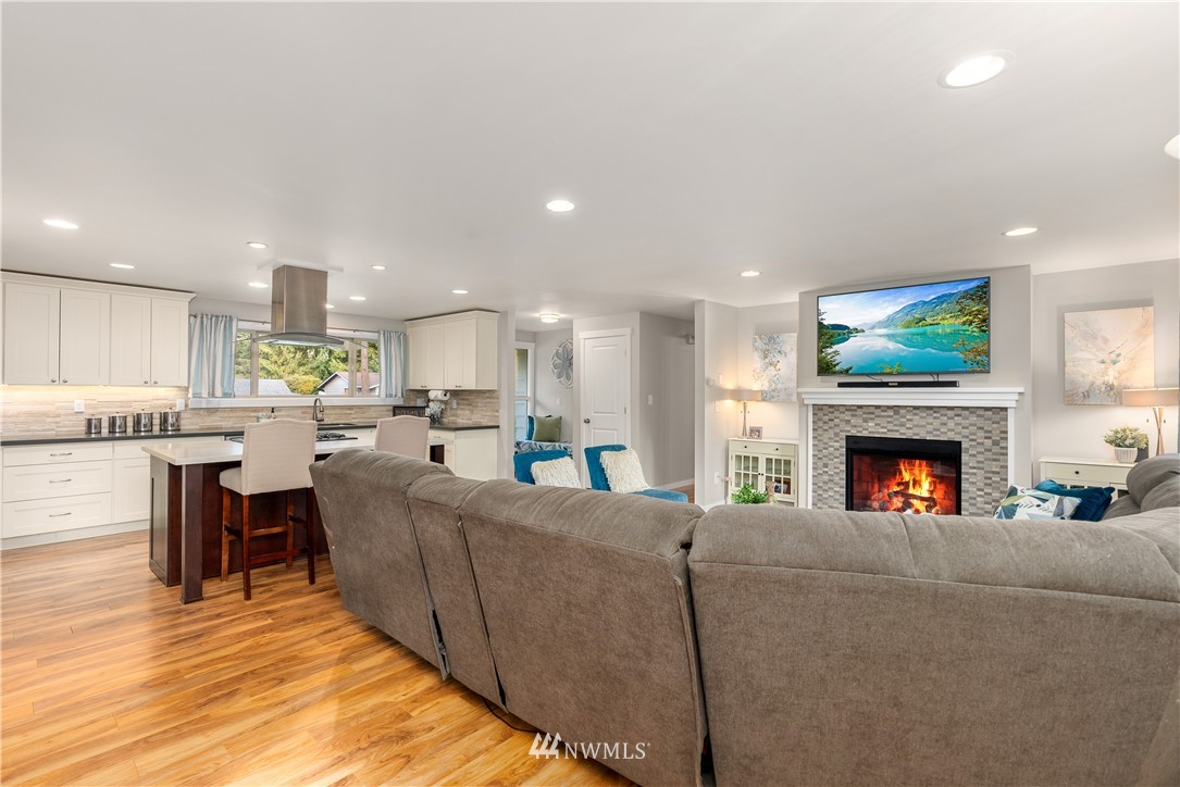 5914 149th Place Southwest Edmonds, WA 98026 - Photo 7 of 30 Gallery Image 7