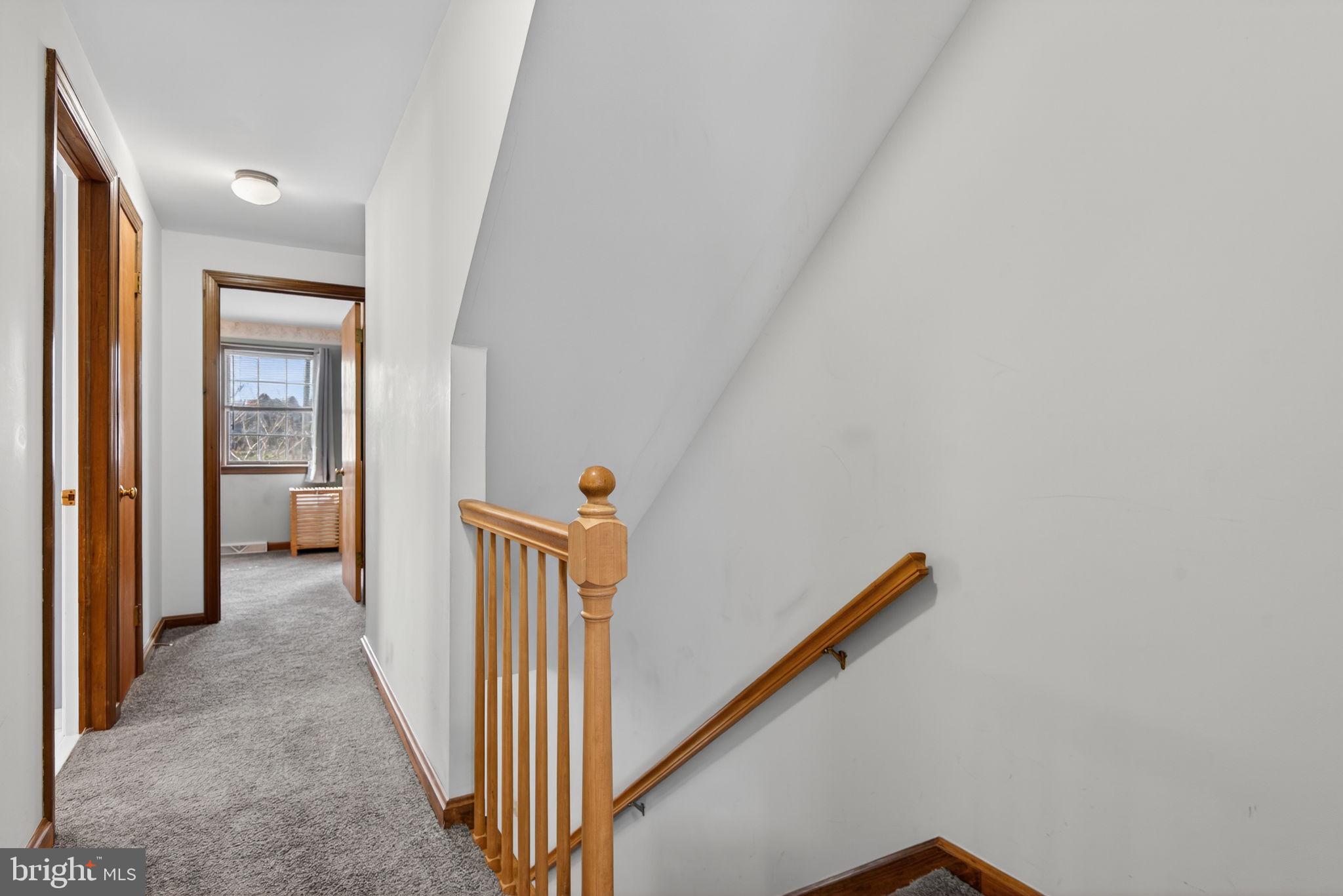 1007 East Walnut Street Lancaster, PA 17602 - Photo 19 of 35 a view of a hallway with a hallway