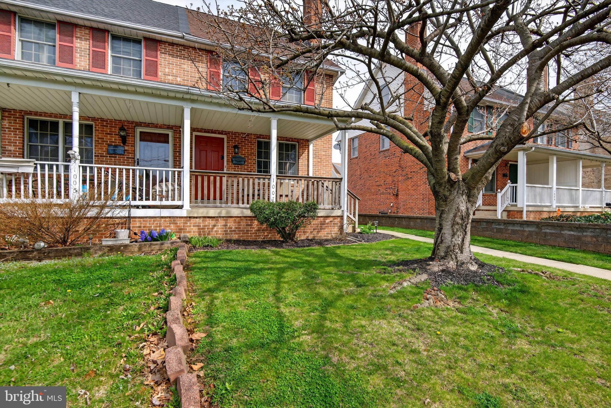 1007 East Walnut Street Lancaster, PA 17602 - Photo 2 of 35 a house view with garden space