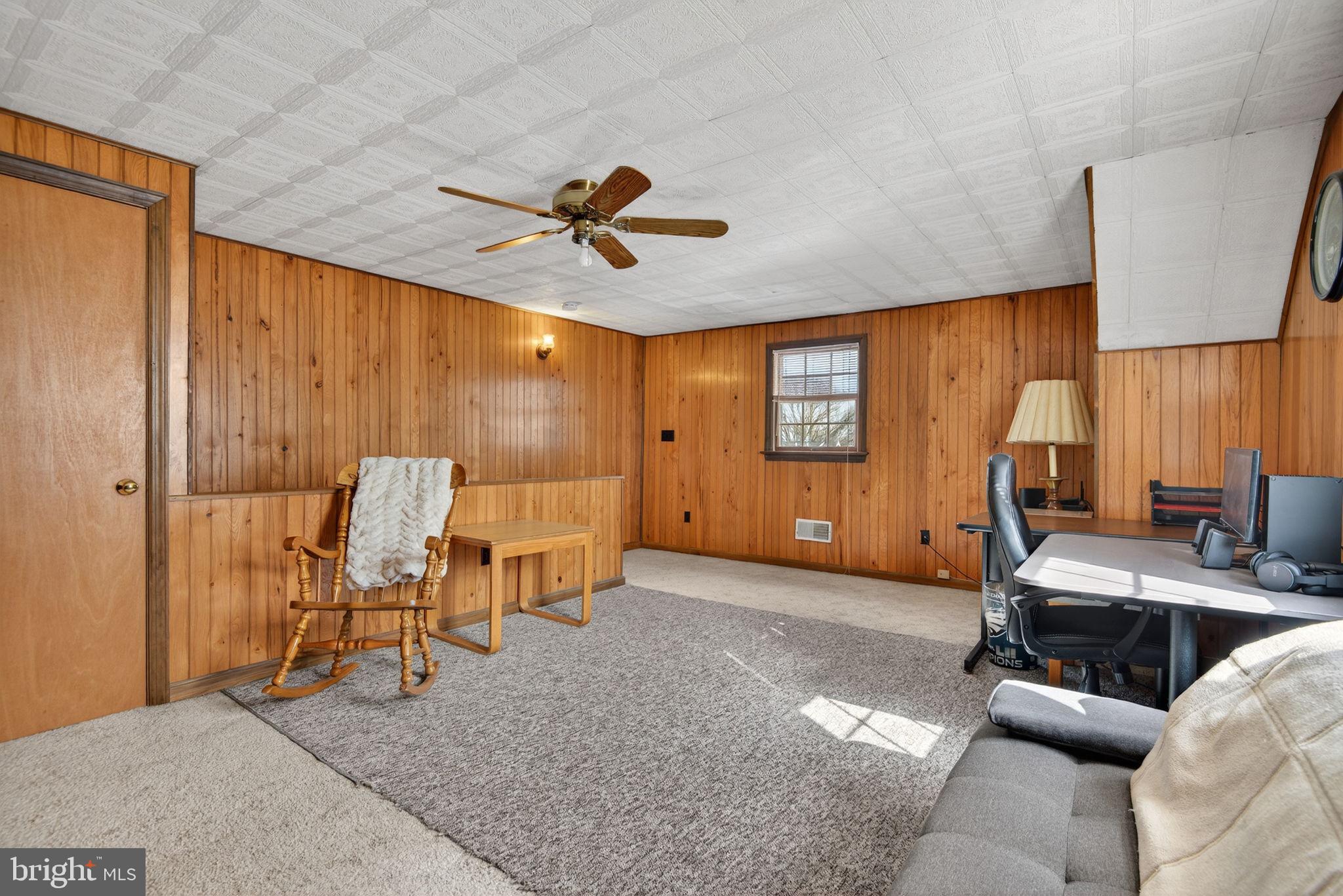 1007 East Walnut Street Lancaster, PA 17602 - Photo 27 of 35 a view of a livingroom with workspace and a window