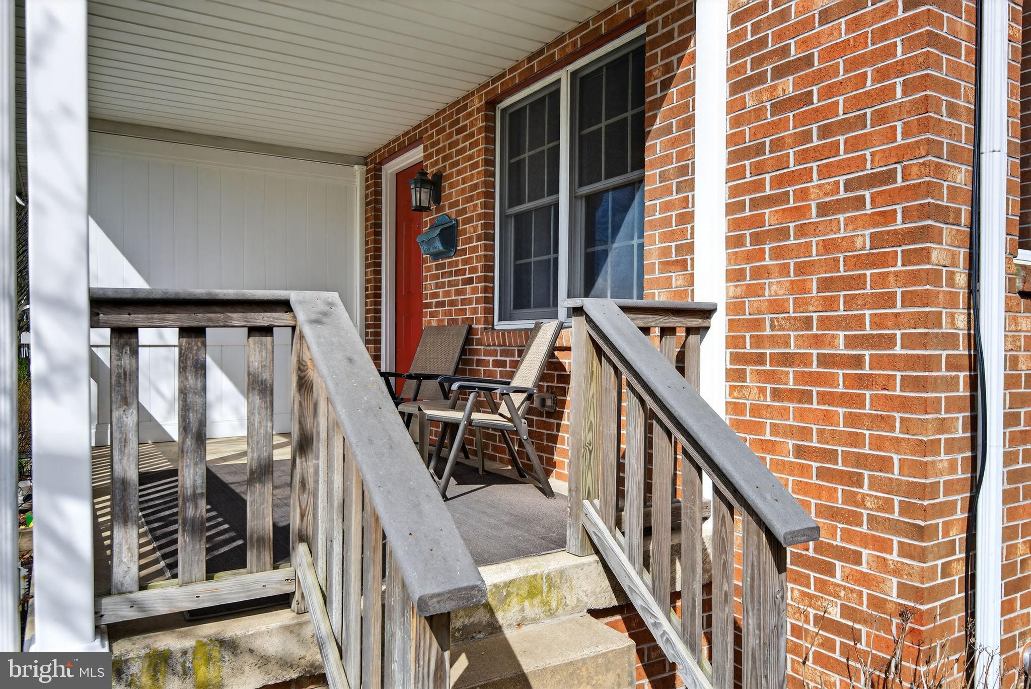 1007 East Walnut Street Lancaster, PA 17602 - Photo 5 of 35 a view of balcony with stairs