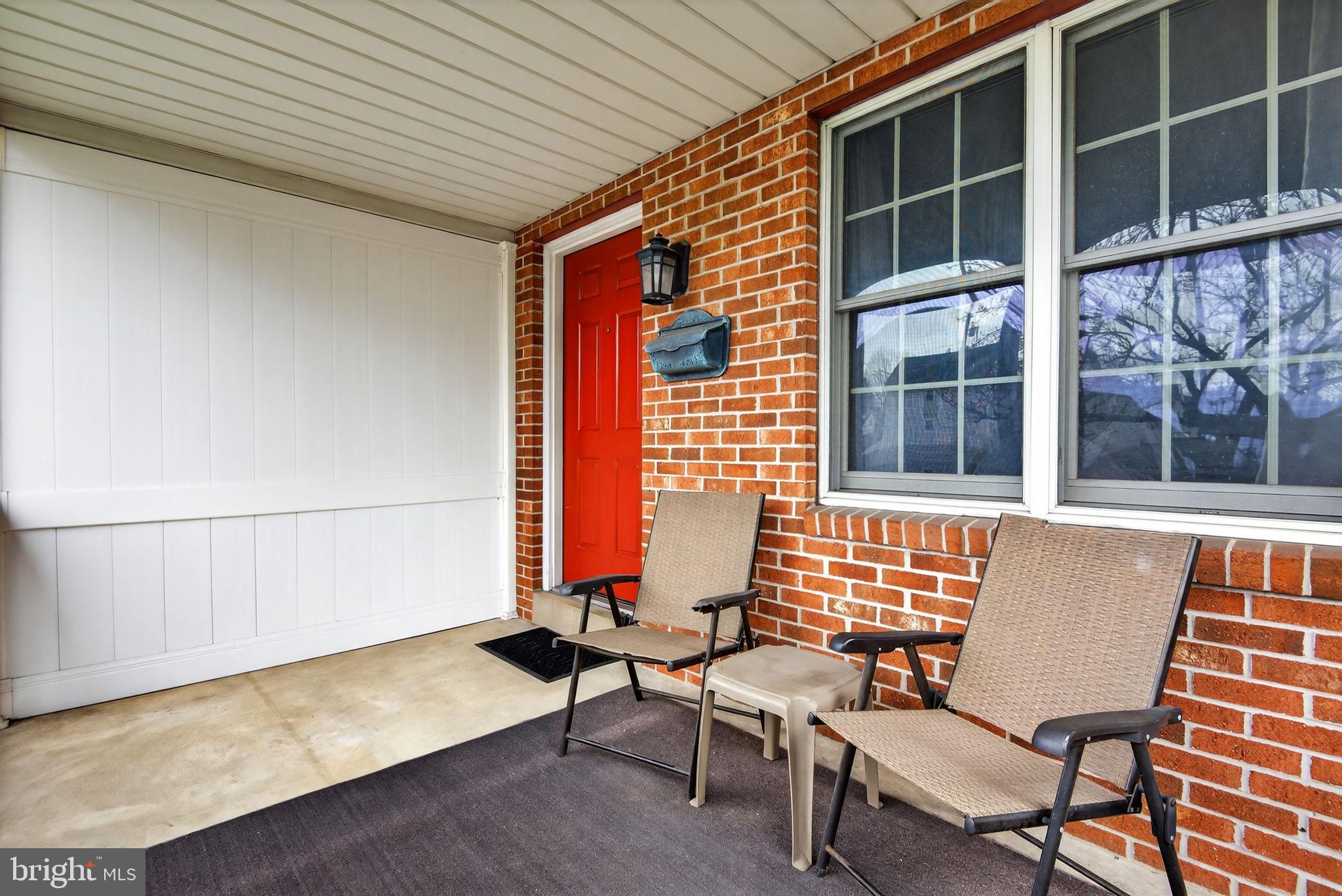 1007 East Walnut Street Lancaster, PA 17602 - Photo 7 of 35 a balcony with chairs and table