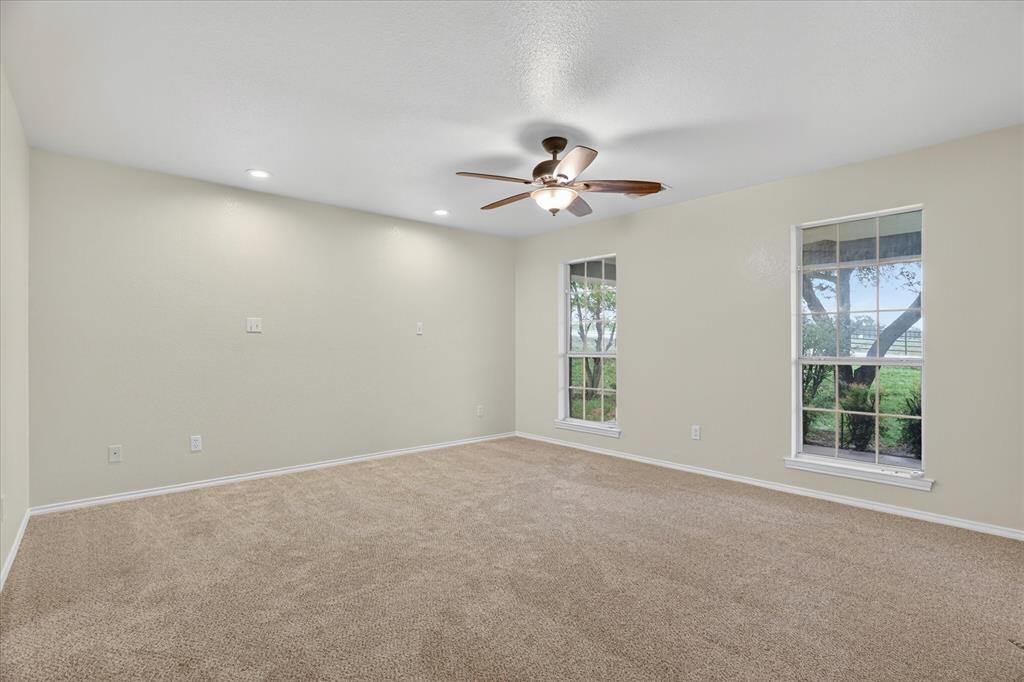 4697 Holbrook Road Springtown, TX 76082 - Photo 18 of 35