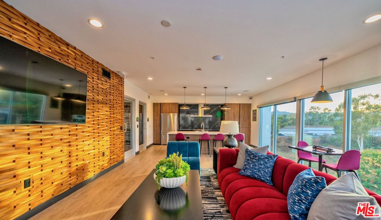 11036 Moorpark Street, Unit PH02 Los Angeles, CA 91602 - Photo 22 of 22