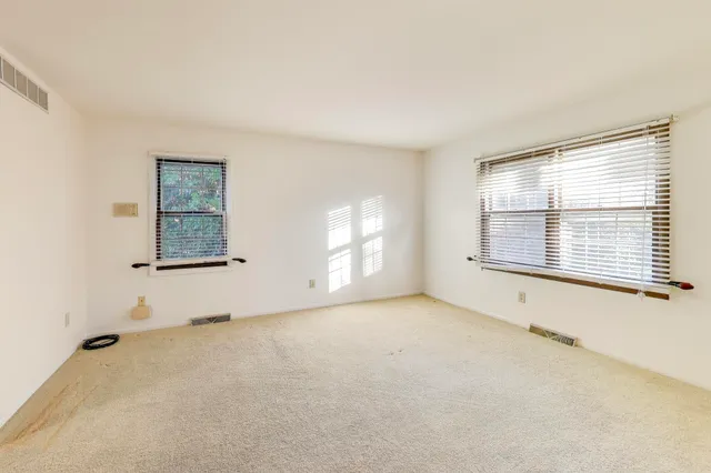 $319,000 | 603 Savoy Place, Valparaiso, IN 46383