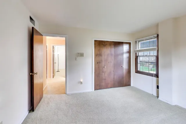 $319,000 | 603 Savoy Place, Valparaiso, IN 46383