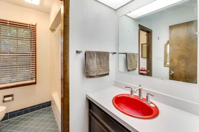 $328,800 | 603 Savoy Place, Valparaiso, IN 46383