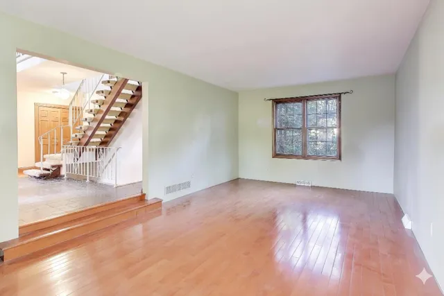 $328,800 | 603 Savoy Place, Valparaiso, IN 46383