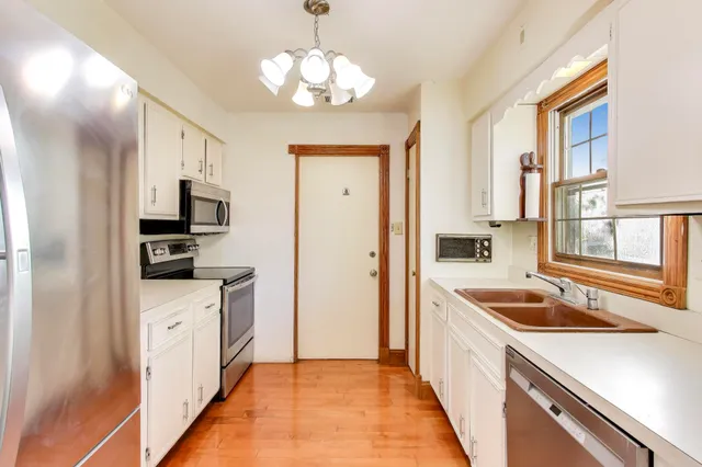 $328,800 | 603 Savoy Place, Valparaiso, IN 46383