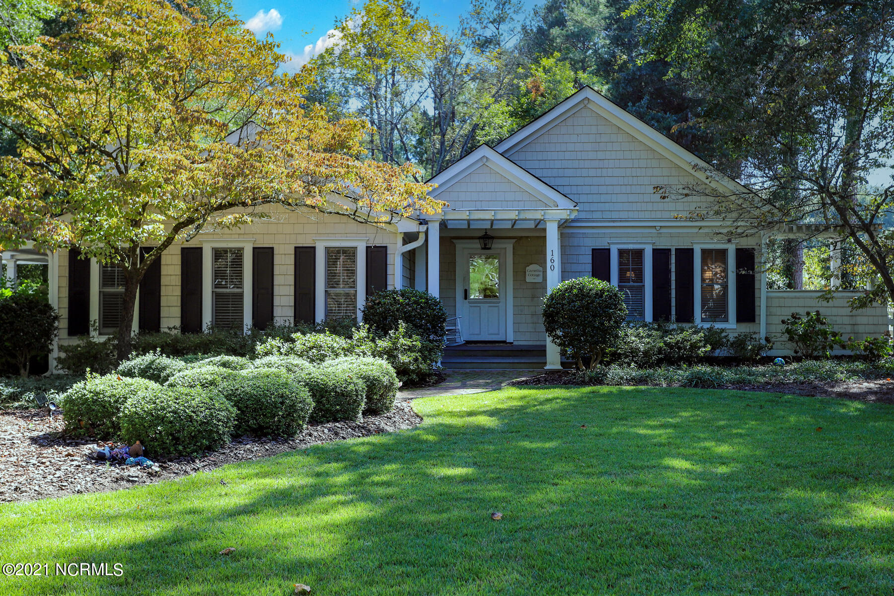 160 Dundee Road Pinehurst, NC 28374 - Photo 1 of 49 front1-1