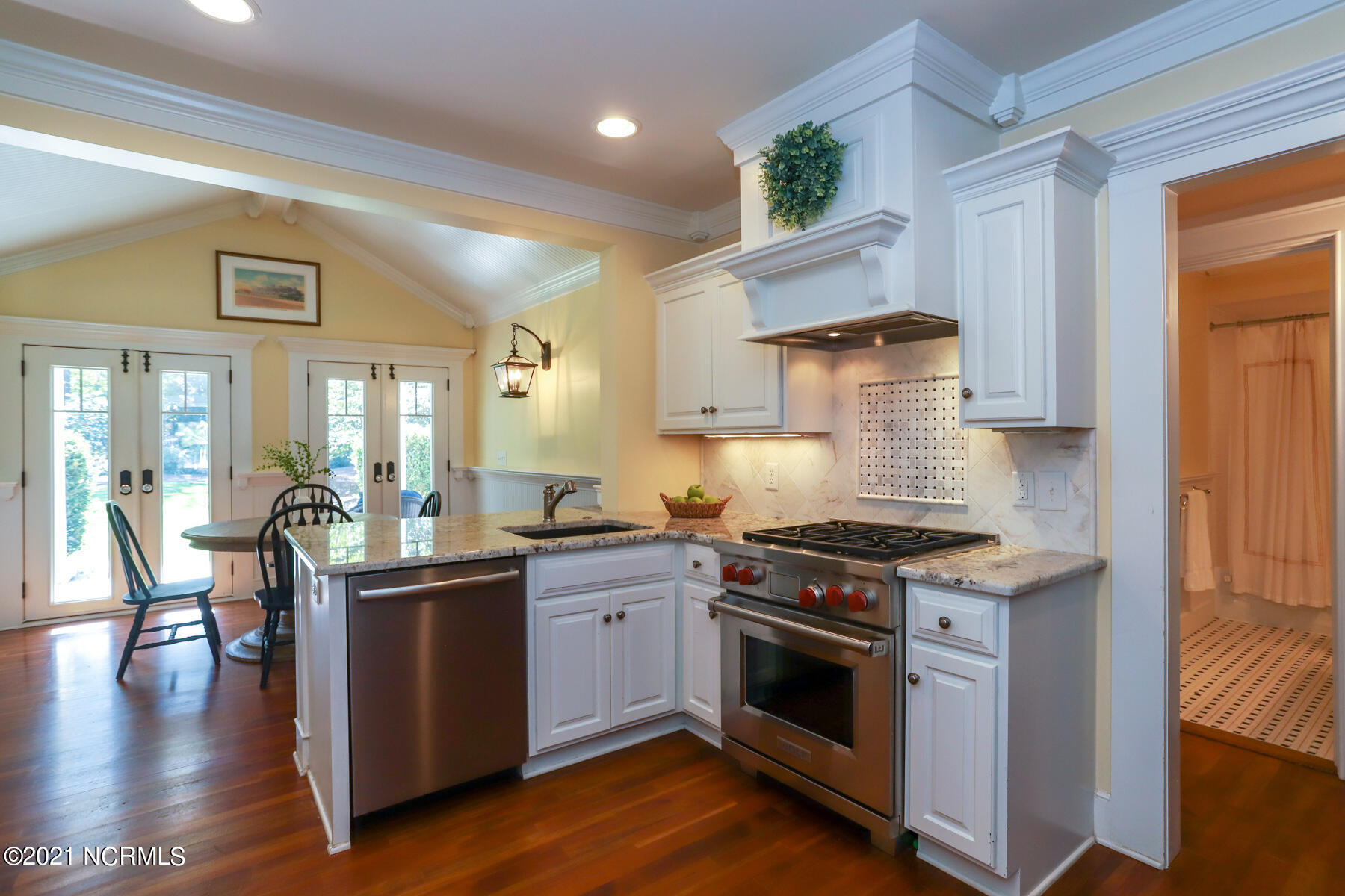 160 Dundee Road Pinehurst, NC 28374 - Photo 12 of 49 kitchen1