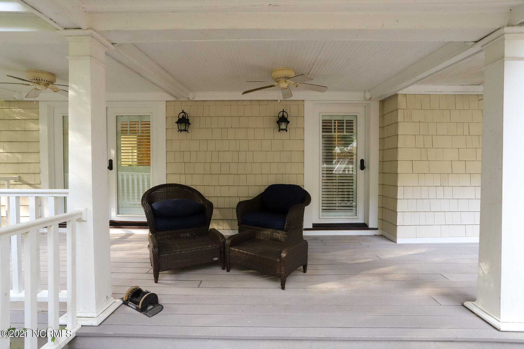 160 Dundee Road Pinehurst, NC 28374 - Photo 35 of 49 side porch2