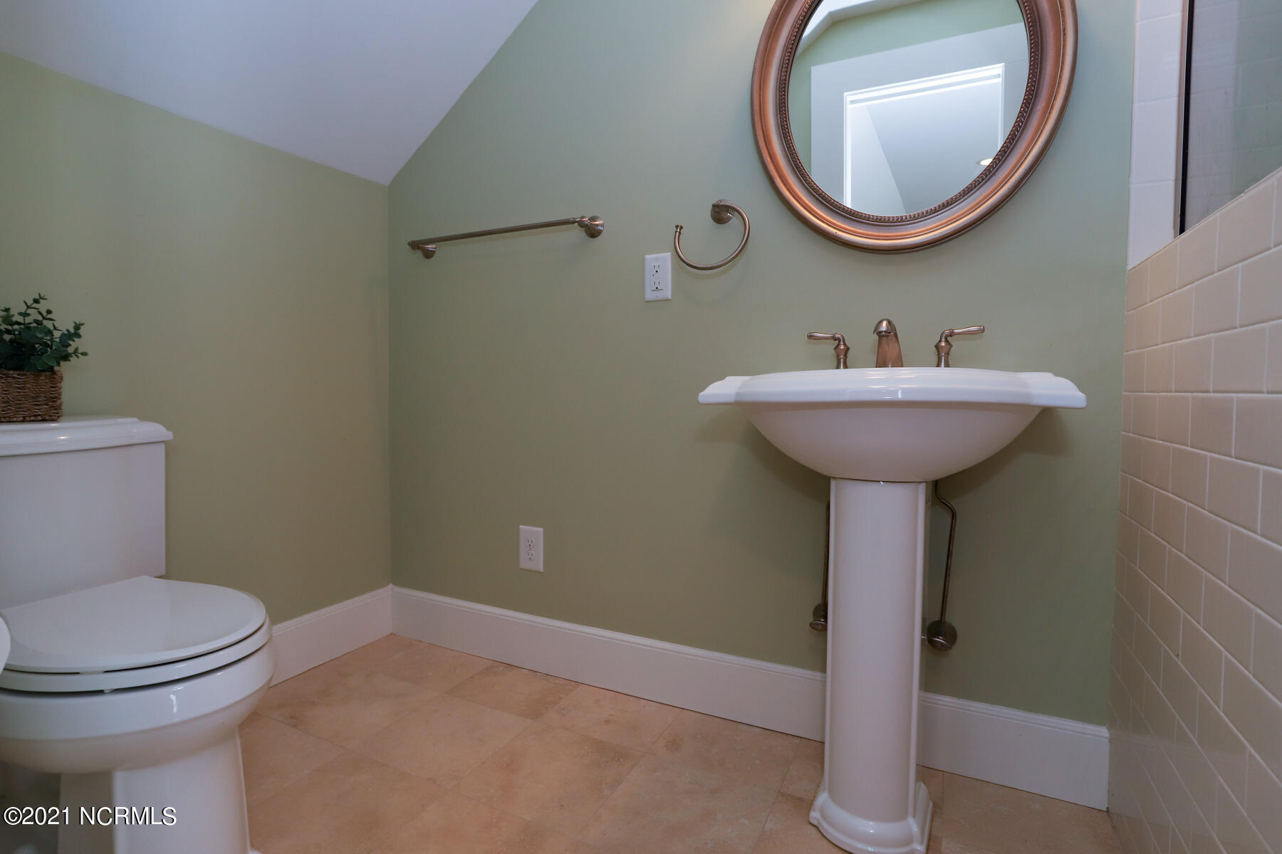 160 Dundee Road Pinehurst, NC 28374 - Photo 44 of 49 garage bath1