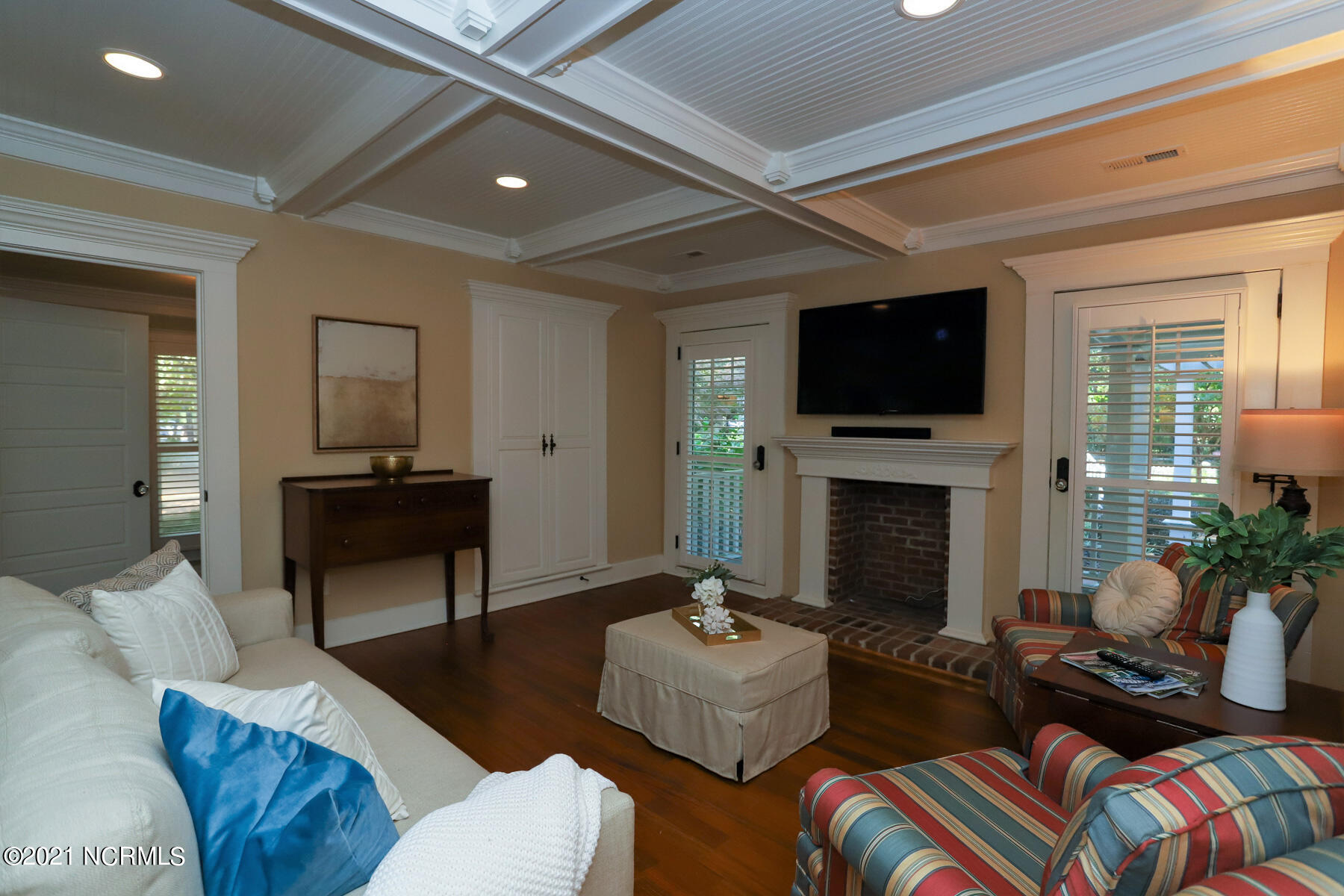 160 Dundee Road Pinehurst, NC 28374 - Photo 6 of 49 living room1