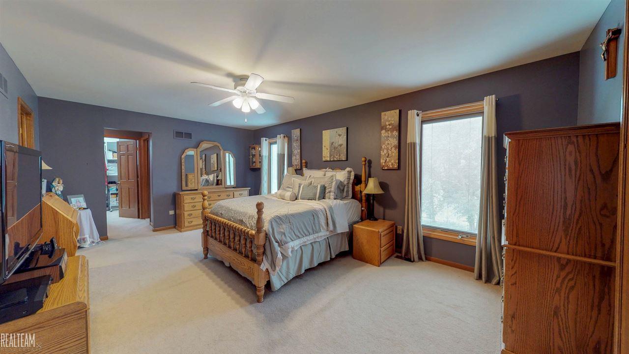 1686 Edinborough Drive Rochester, MI 48306 - Photo 22 of 42 31356728-21.JPG
