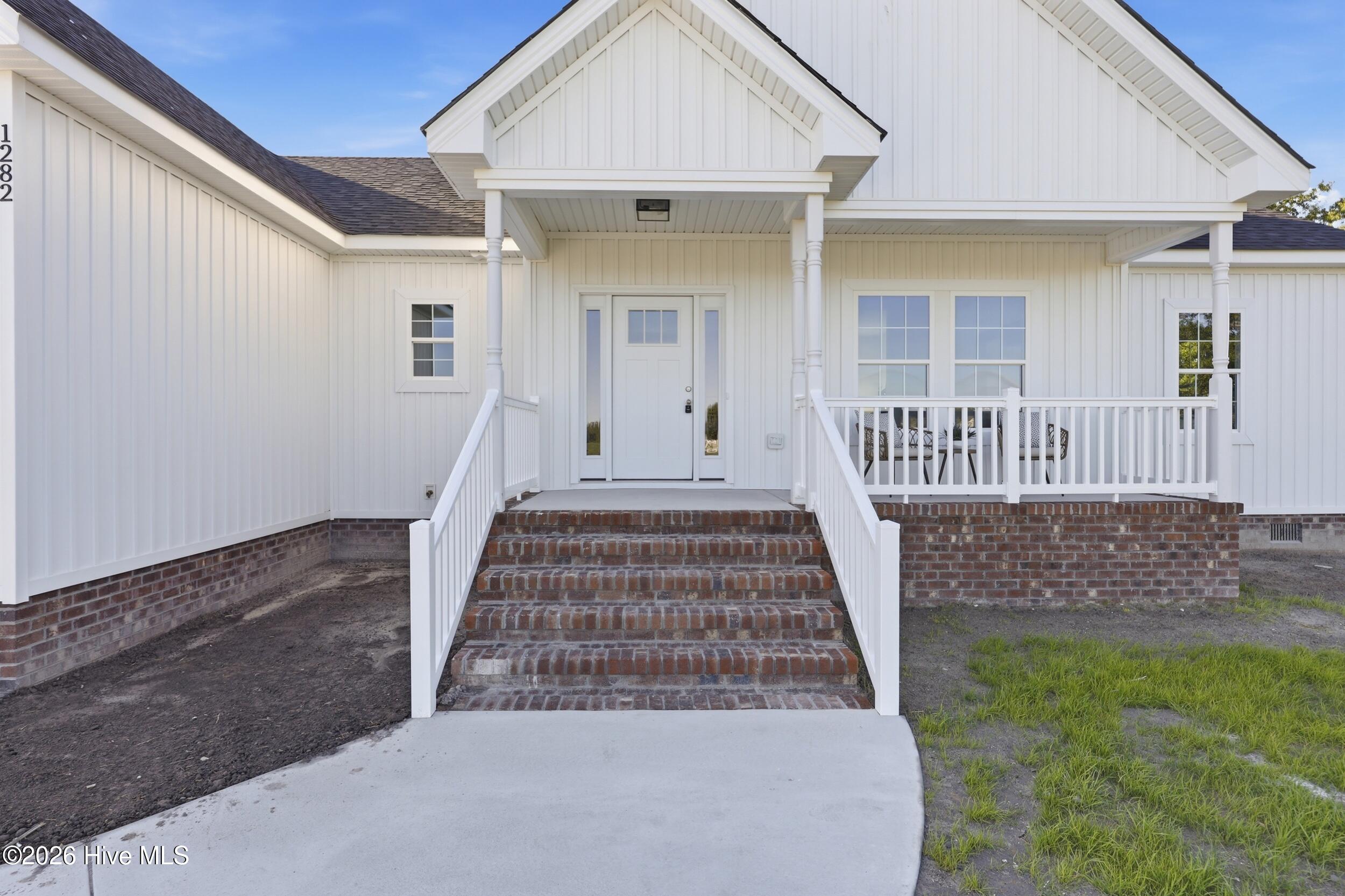 1282 Florida Road Elizabeth City, NC 27909 - Photo 3 of 50 Front Porch Dreams!
