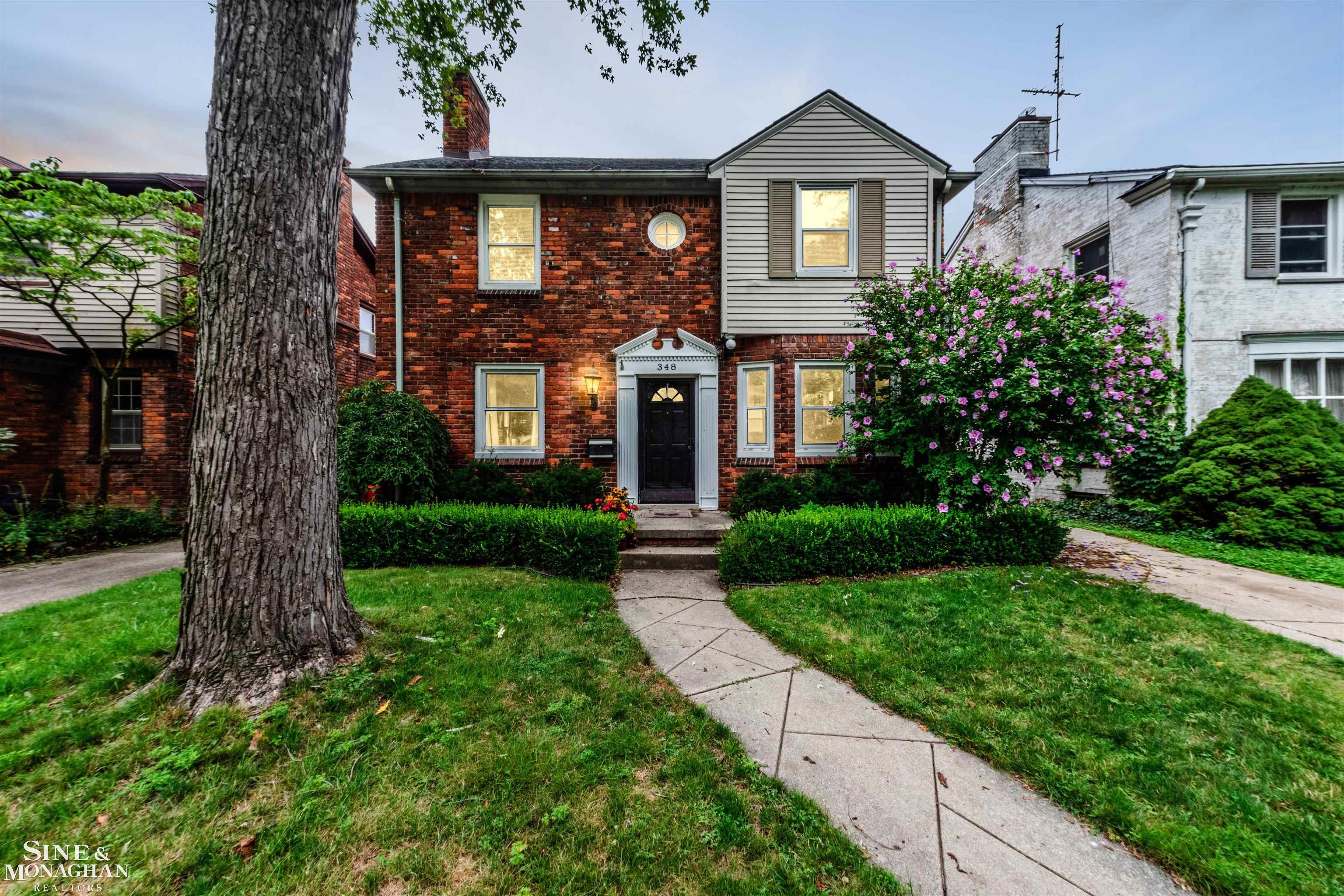 348 Moran Road Grosse Pointe, MI 48236 - Photo 33 of 35 50125309-32.JPG