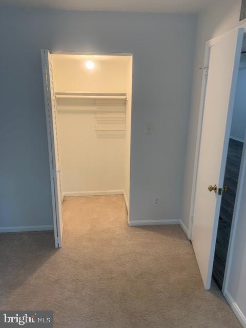 5829 Cove Landing Road, Unit 202 Burke, VA 22015 - Photo 16 of 27 Nice bedroom closet