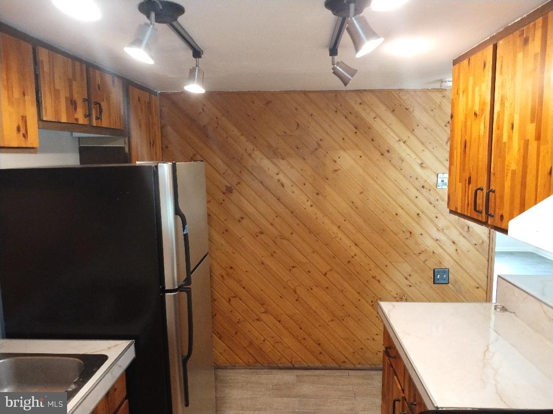 2841 Aquarius Avenue Silver Spring, MD 20906 - Photo 11 of 57 a bathroom with a bathtub