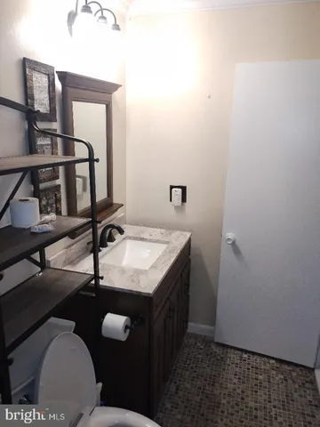 a very nice looking chandelier