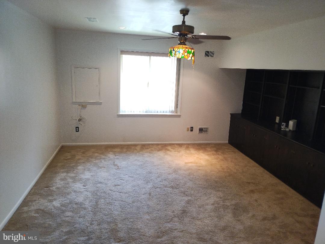 2841 Aquarius Avenue Silver Spring, MD 20906 - Photo 17 of 57 an empty room with a window