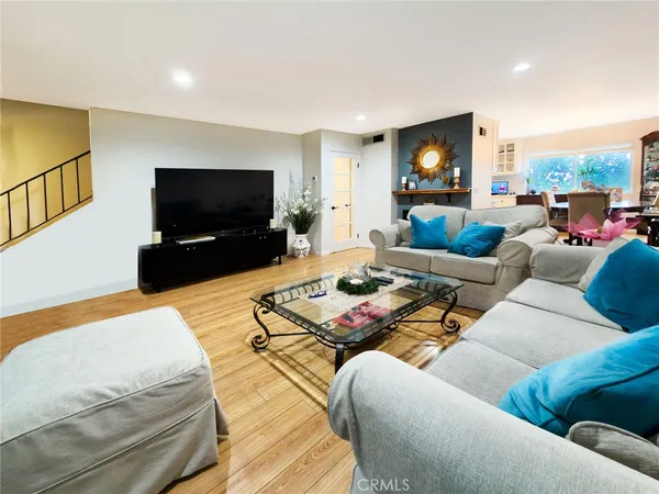 a view of kitchen and dining area with furniture