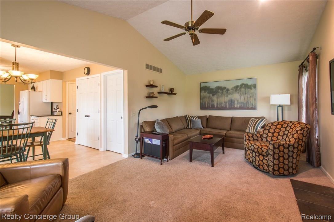 11644 Spencer Road Brighton, MI 48114 - Photo 11 of 43 spencer-21.jpg