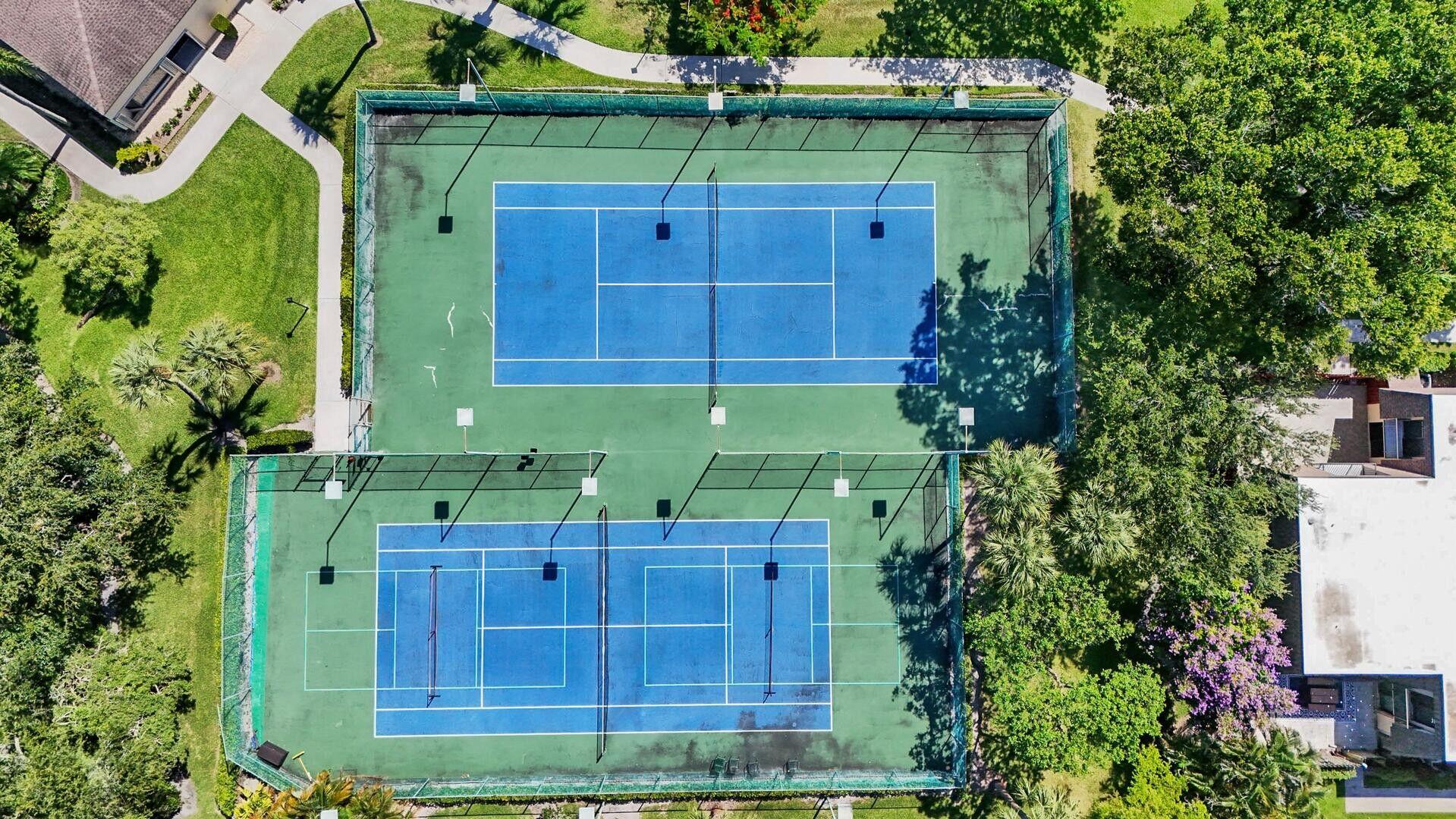 2897 Southwest 22nd Circle, Unit 44B Delray Beach, FL 33445 - Photo 29 of 31 a view of a back yard