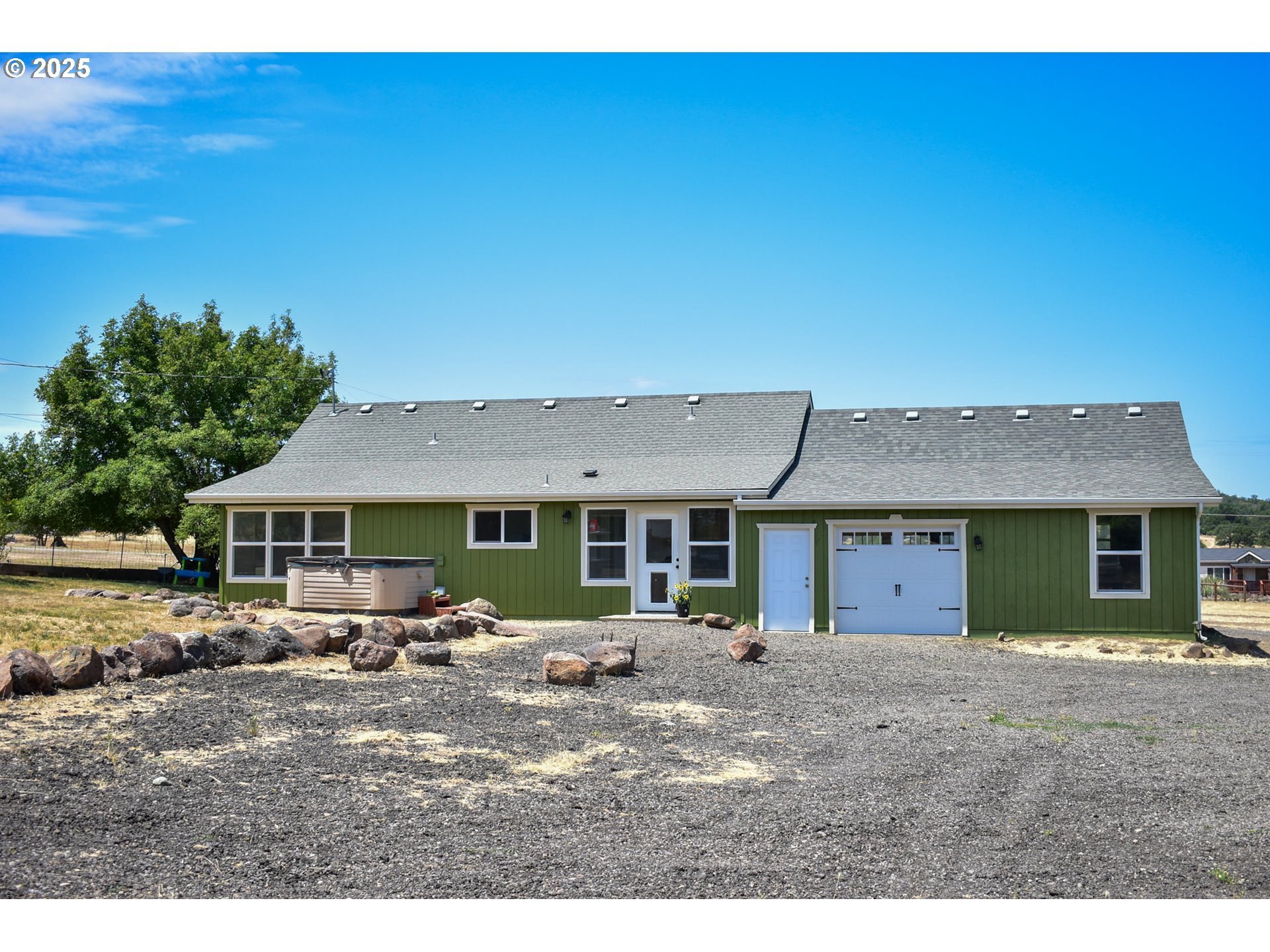 304 Ayres Road Eagle Point, OR 97524 - Photo 21 of 23