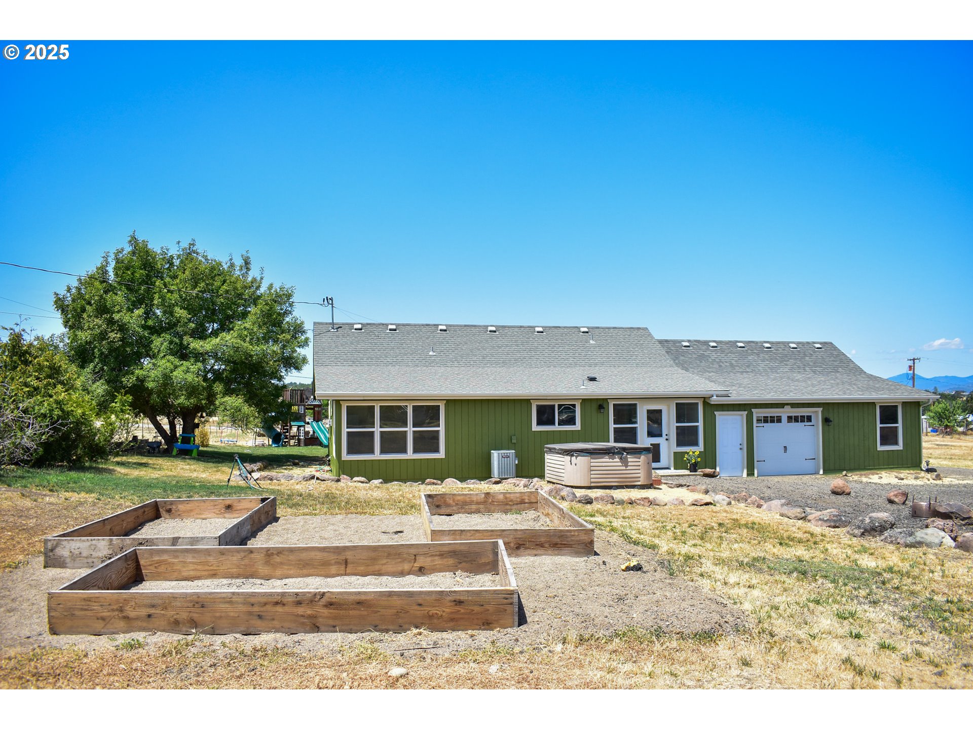 304 Ayres Road Eagle Point, OR 97524 - Photo 22 of 23
