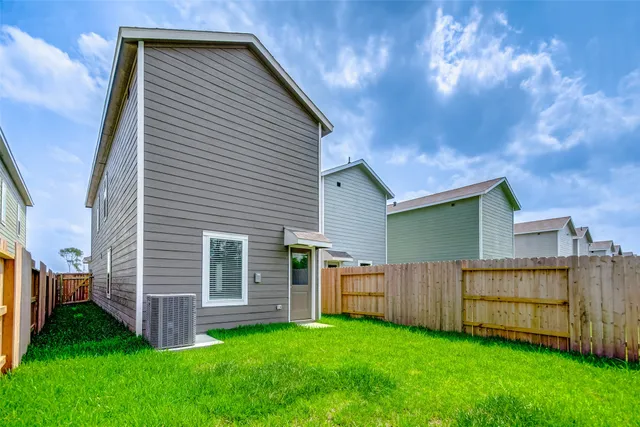 $1,800 | 21535 Carosella Drive, New Caney, TX 77357