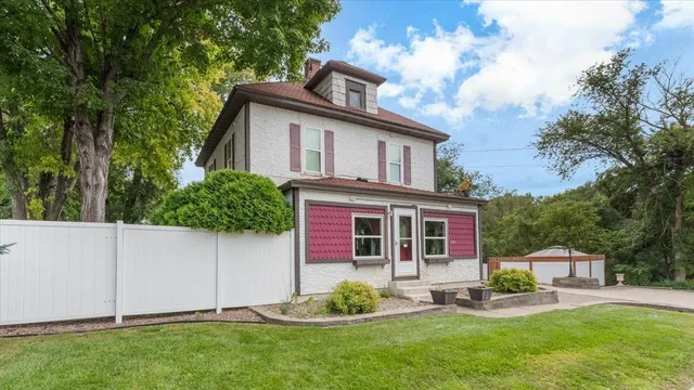 $399,900 | 304 Main Street South, St. Michael, MN 55376