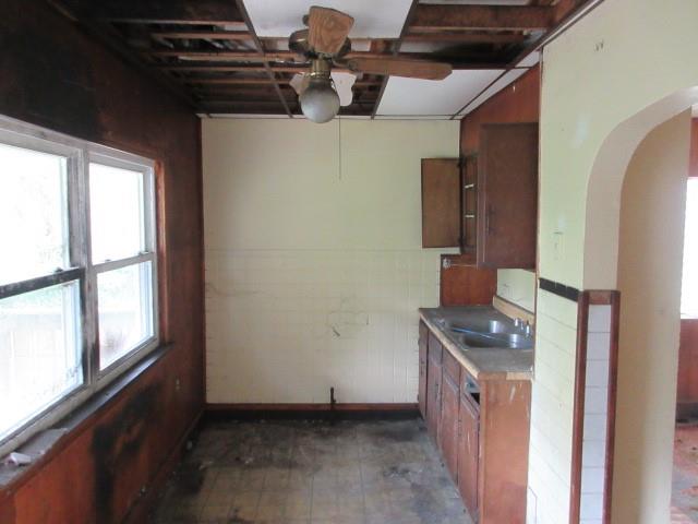 124 Irwin Street McKees Rocks, PA 15136 - Photo 8 of 18 a utility room with dryer and washer