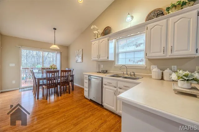 $289,900 | 1402 Raspberry Drive, Lebanon, MO 65536