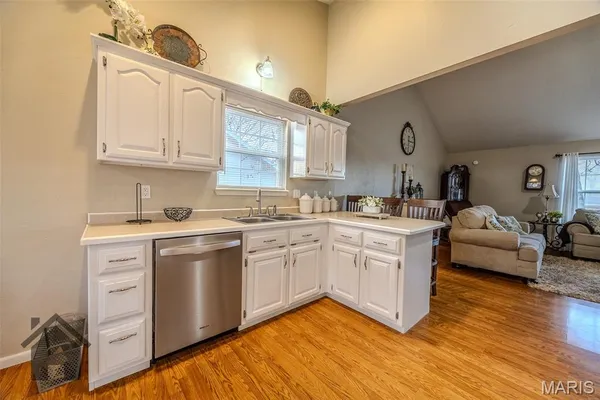 $279,900 | 1402 Raspberry Drive, Lebanon, MO 65536