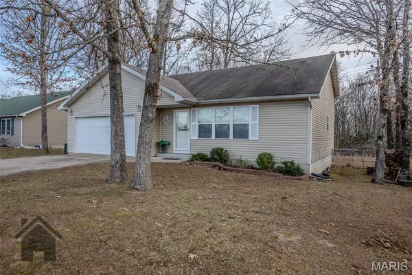 $279,900 | 1402 Raspberry Drive, Lebanon, MO 65536