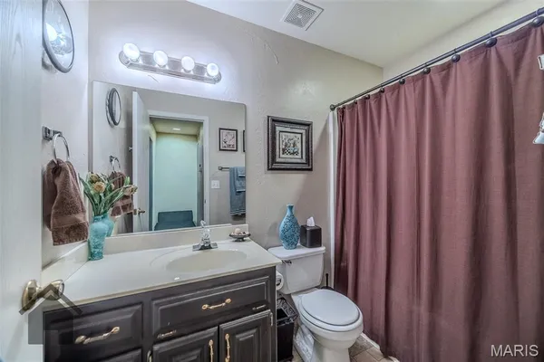 $279,900 | 1402 Raspberry Drive, Lebanon, MO 65536