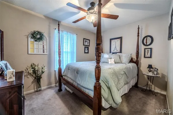 $279,900 | 1402 Raspberry Drive, Lebanon, MO 65536